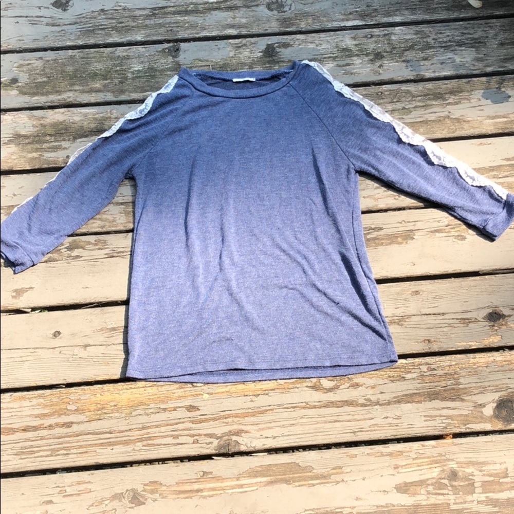 Lime & Chili•blue lace sleeve tee shirt